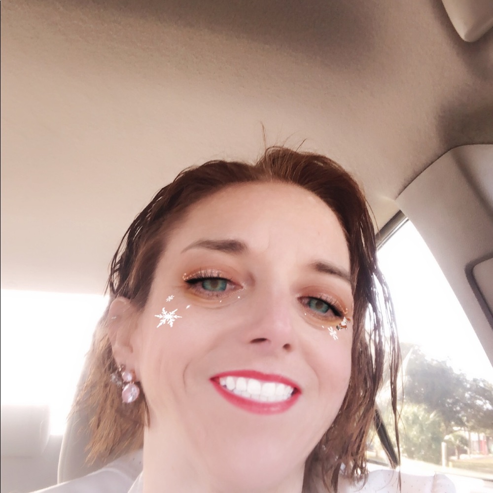 Meet your Posher Ambassador, Melissa